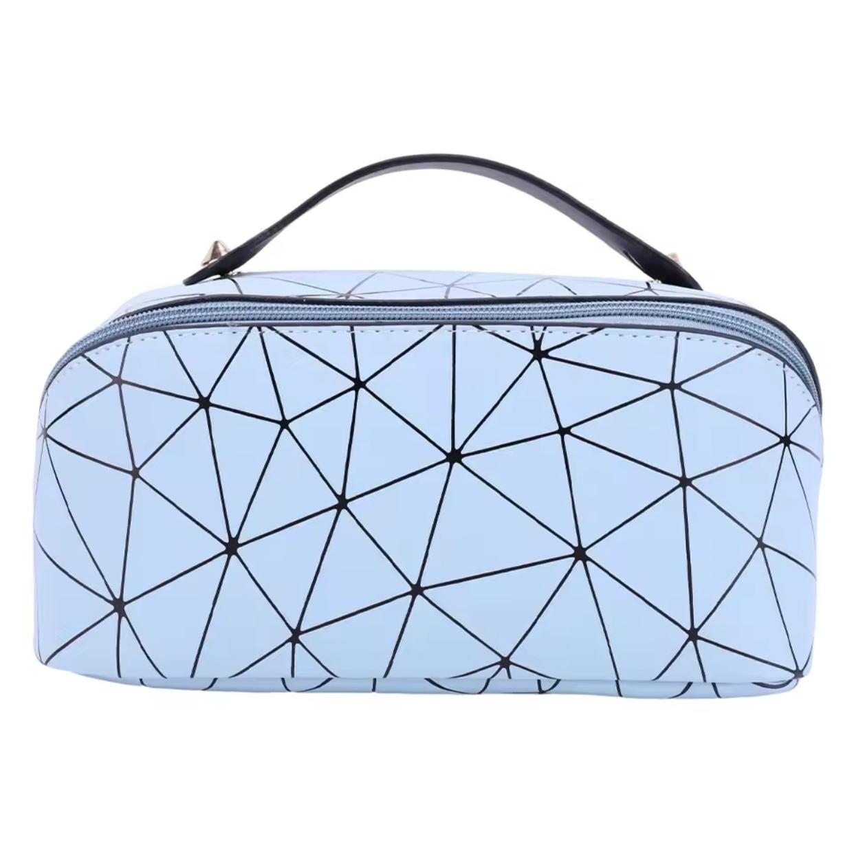 Premium Leather Travel Makeup Bag – Waterproof with Alloy Zipper